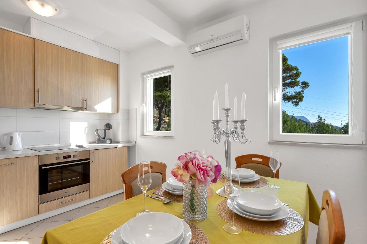 Apartments Santric - The Hill Makarska Ngoại thất bức ảnh